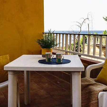 Grazia's Aeolian View House