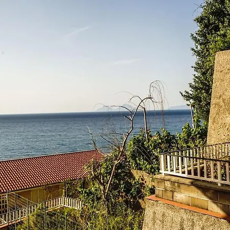 Grazia's Aeolian View House *