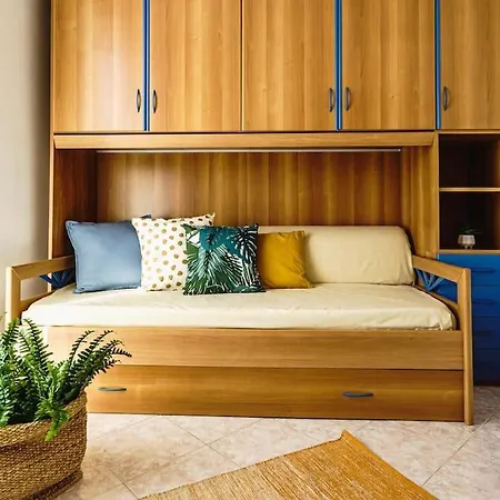 Grazia's Aeolian View House *