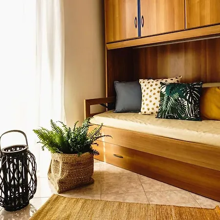 Grazia's Aeolian View House Apartment