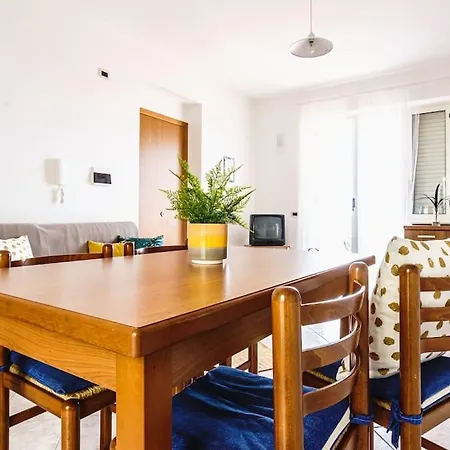 Apartment Grazia's Aeolian View House *