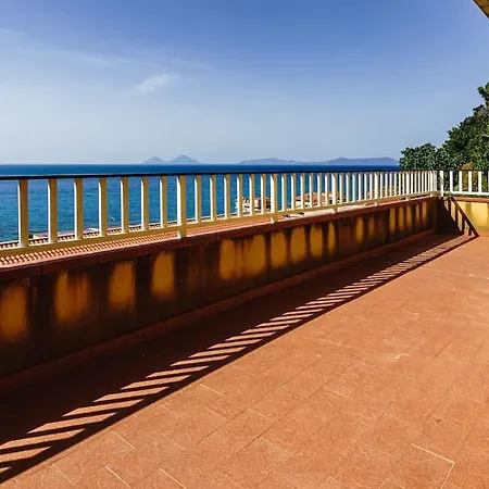 Grazia's Aeolian View House